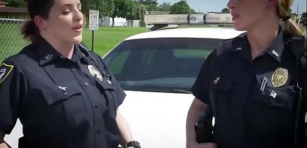  Lesbian police officers turning the situation into arousing one